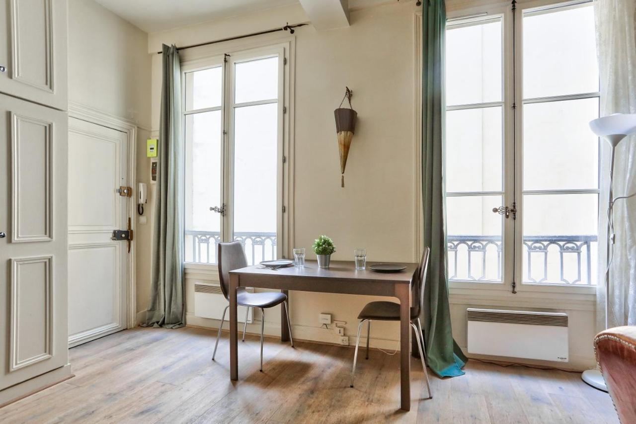 Studio Mezzanine Quartier Luxembourg Free Netflix Paris Bagian luar foto